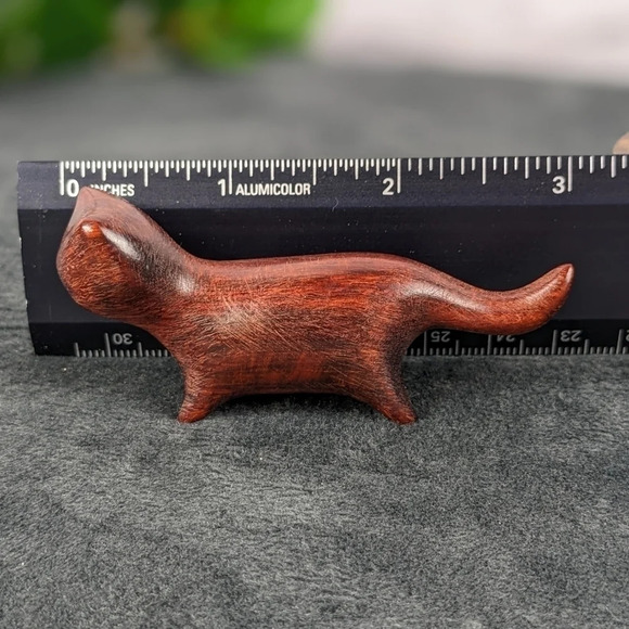 Wooden hand carved cat statue figurine long lanky kitty cherry wood color - Picture 5 of 8